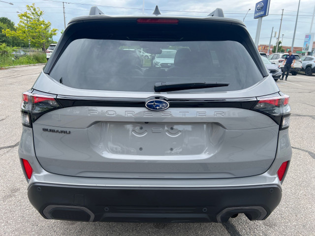 2025 Subaru Forester Limited DEMO!!!! LEASE AND FINANCE AVAIL... in Cars & Trucks in Markham / York Region - Image 4