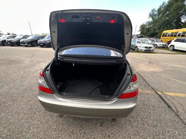 2008 Mercedes-Benz S-Class 4dr Sdn 5.5L V8 4MATIC in Cars & Trucks in Oakville / Halton Region - Image 29