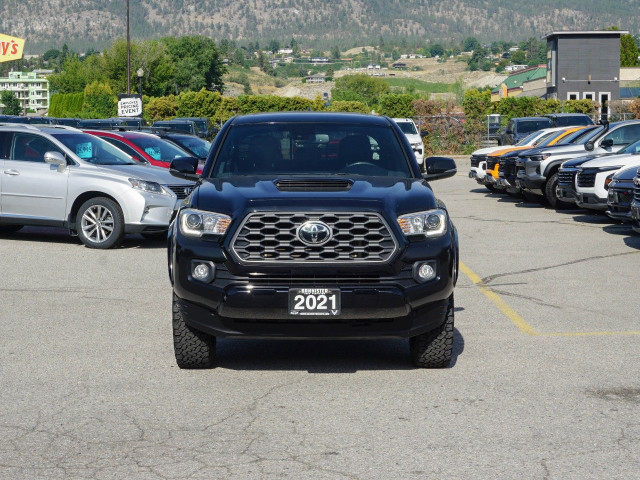 2021 Toyota Tacoma in Cars & Trucks in Penticton - Image 2