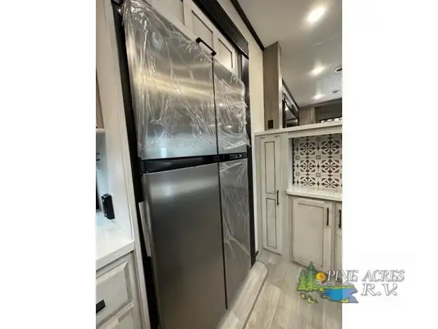 2024 KZ Durango Gold G387FLF (FRONT LIVING) in Travel Trailers & Campers in Truro - Image 9