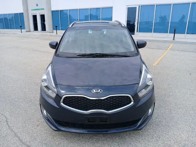 2014 Kia Rondo 3rd Row Seating63848992371969121