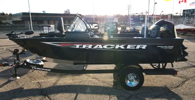 2025 TRACKER PRO GUIDE V-175 Combo -Best Fishing Boat, Mercury in Powerboats & Motorboats in Prince Albert - Image 3
