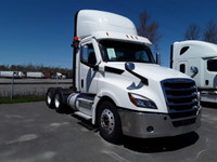 Ryder Stock ID: 898682 Transmission Type/Speed: Auto 12 Engine: DIESEL DD15AT'17 475/1650 Horse Powe... (image 4)