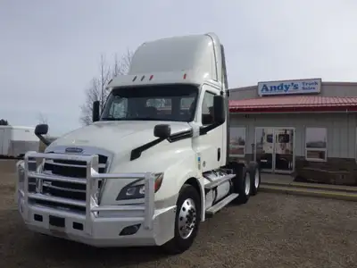 Welcome to Andy's Truck Sales. 2019 FREIGHTLINER T12664ST EVOLUTION DAY CAB #9926 ; 380,781 KM ; 10,...