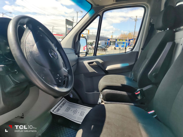 2015 Mercedes-benz sprinter 4x4 DIESEL in Cars & Trucks in City of Toronto - Image 4