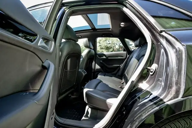 2018 Audi Q3 2.0 TFSI quattro Technik • SUNROOF • BOSE AUDIO • N dans Autos et camions dans Kingston - Image 34
