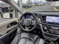 This Chrysler Pacifica boasts a Regular Unleaded V-6 3.6 L/220 engine powering this Automatic transm... (image 8)
