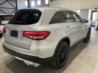 // JAMAIS ACCIDENTÉ! //Le Mercedes-Benz GLC300 2017 version GLC 300 4MATIC 2.0L **TOIT PANO**NAVI**C... (image 4)