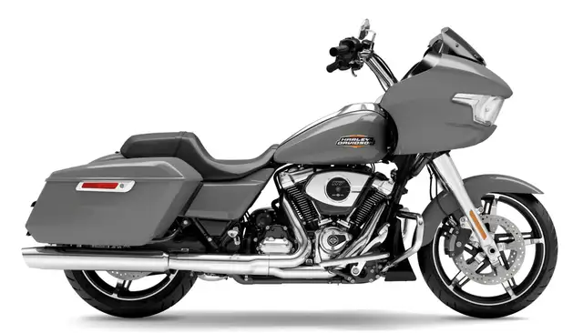 2025 Harley-Davidson Road Glide in Street, Cruisers & Choppers in Oshawa / Durham Region - Image 2