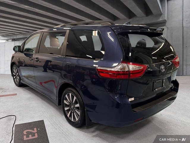 2019 Toyota Sienna LE in Cars & Trucks in Edmonton - Image 4