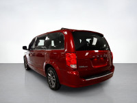 Family-friendly and loaded with amenities, our used 2016 Dodge Grand Caravan SXT Premium Plus is han... (image 2)