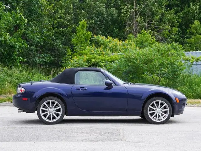 2008 Mazda MX-5 GT- Low KM - Manual - Leather dans Autos et camions dans Barrie - Image 3