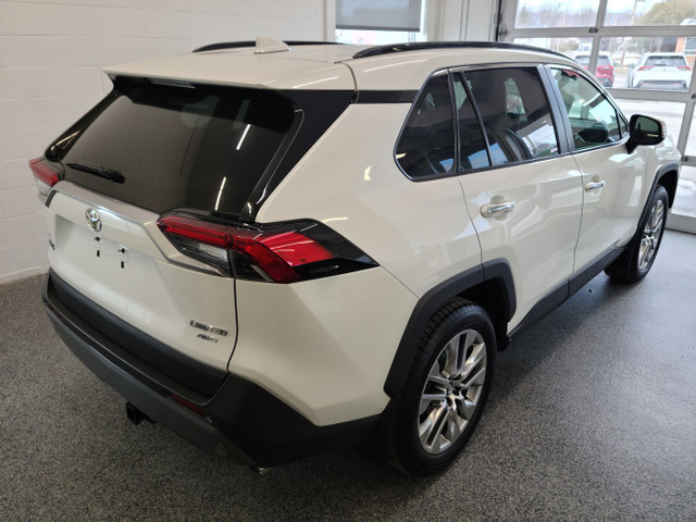 2019 Toyota RAV4 Limited AWD, in Cars & Trucks in Sherbrooke - Image 3