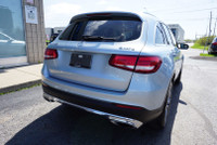SAFETY INCULDED FREE ACCIDENT LOCAL ONTARIO CAR ACCIDENT FREE WELL MAINTAIN Very Clean Mercedes-Benz... (image 5)