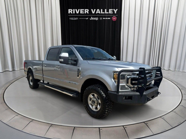 2022 Ford Super Duty F-350 SRW in Cars & Trucks in Strathcona County