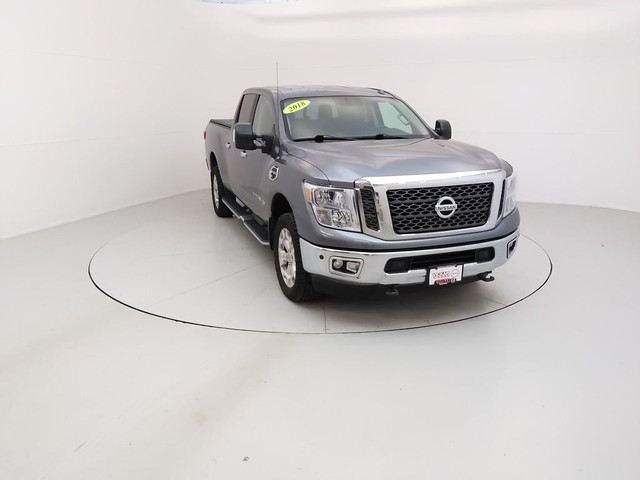  2018 Nissan Titan XD 4x4 Crew Cab Diesel SV in Cars & Trucks in Winnipeg - Image 4