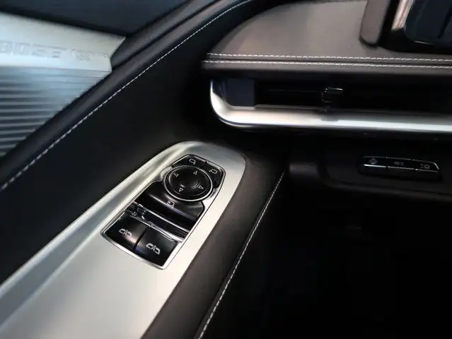2025 Chevrolet Corvette 2LT in Cars & Trucks in Lloydminster - Image 23