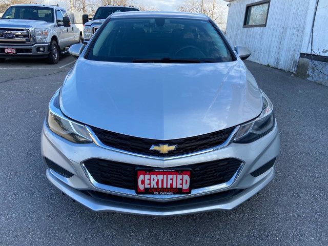  2018 Chevrolet Cruze LT ** CARPLAY, HTD SEATS, BACK CAM ** in Cars & Trucks in St. Catharines - Image 2