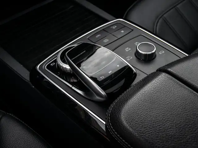 2018 Mercedes-Benz GLE-Class 400|AMG|NAV|PANOROOF|B.SPOT|HEATED  dans Autos et camions dans Ville de Toronto - Image 22