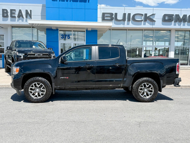 2022 GMC Canyon AT4 w/Leather 3.6L V6 4X4 AT4 SHORT BOX CREW... in Cars & Trucks in Ottawa - Image 3