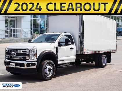 2024 Ford Super Duty F-600 Drw XL 2WD REG CAB 205 WB 120 CA in Cars & Trucks in Winnipeg