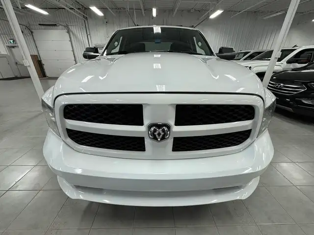 2019 Ram 1500 Classic ST - EXPRESS - 4WD - 5.7L V8 - JAMAIS ACCI in Cars & Trucks in Laval / North Shore - Image 3