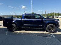 2022 Toyota Tundra CrewMax Platinum 4x4 – Luxury, Strength, and Modern InnovationThe 2022 Toyota Tun... (image 6)