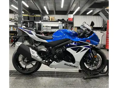 2025 Suzuki GSX-R1000RZ Les photos peuvent être à titre indicatif et sans inscription. Les promotion...