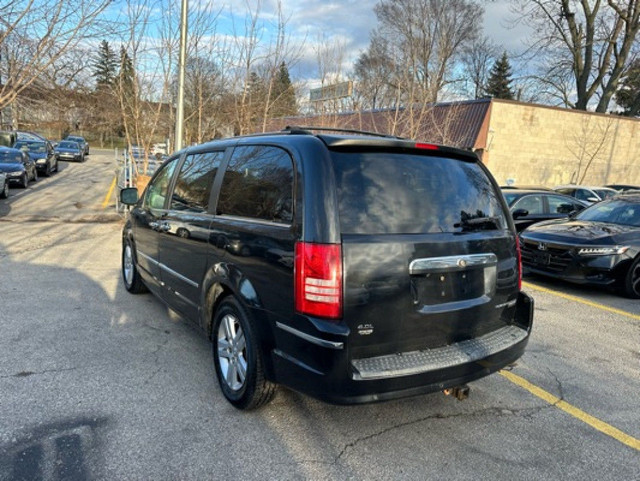 2008 Chrysler Town & Country 4dr Wgn Limited in Cars & Trucks in City of Toronto - Image 2