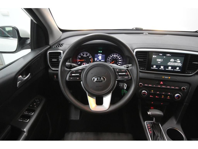 2020 Kia Sportage LX / AWD in Cars & Trucks in Lévis - Image 3