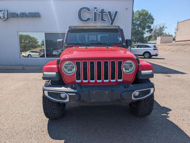 2020 Jeep Gladiator Overland 4x4 for sale in Cars & Trucks in Medicine Hat - Image 2