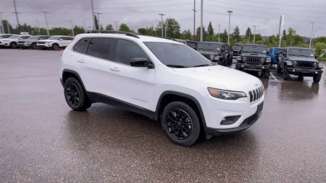 2022 Jeep Cherokee North | 4X4 | Backup Camera | Heated Seats in Cars & Trucks in Prince George - Image 2