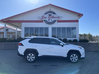 2022 Toyota RAV4 LE AWD / SOLD PENDING DELIVERY