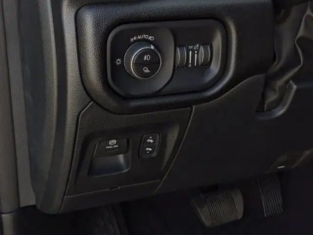 2026 Ram 1500 Sport - 3.92 Rear Axle Ratio - Anti Spin in Cars & Trucks in Calgary - Image 17