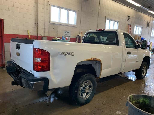  2008 Chevrolet Silverado K2500 HE in Cars & Trucks in Barrie - Image 4