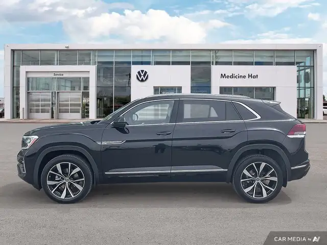 2025 Volkswagen Atlas Cross Sport Execline in Cars & Trucks in Medicine Hat - Image 4