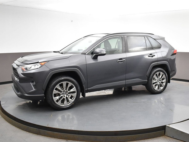 2019 Toyota RAV4 XLE AWD PREMIUM PACKAGE w/ Leather Seats, Heate in Cars & Trucks in City of Halifax - Image 3