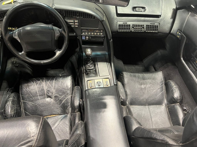 1990 Chevrolet Corvette 2dr Convertible in Cars & Trucks in Edmonton - Image 4
