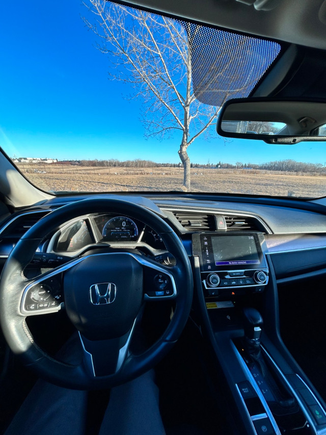 2016 Honda Civic Touring in Cars & Trucks in Saskatoon - Image 2