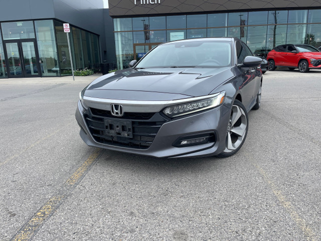 2018 Honda Accord Touring great first vehicle | leather inter... in Cars & Trucks in London