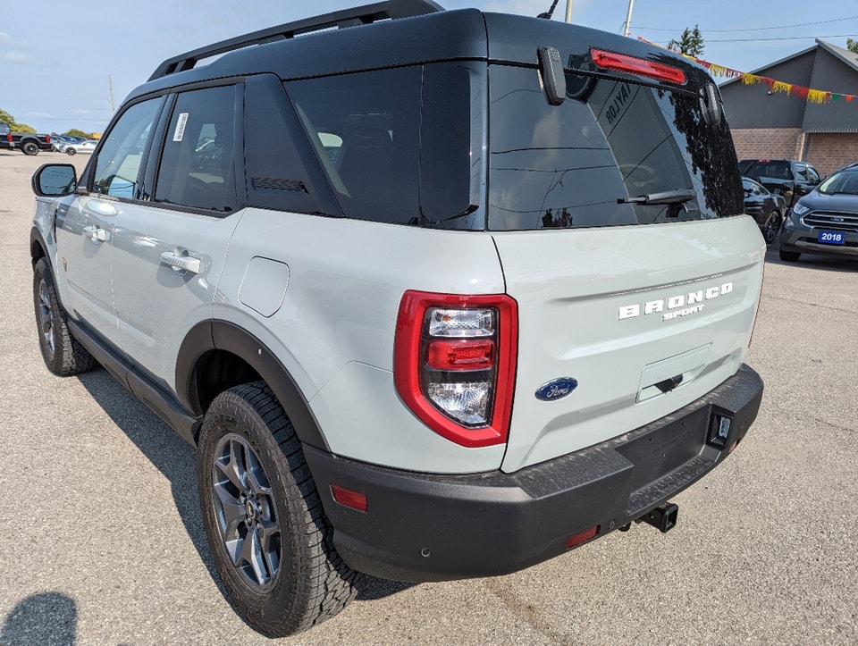  2022 Ford Bronco Sport Badlands *Premium Pkg, Moonroof, Tow Pkg, Co-Pilot, Tire Upgrade*
