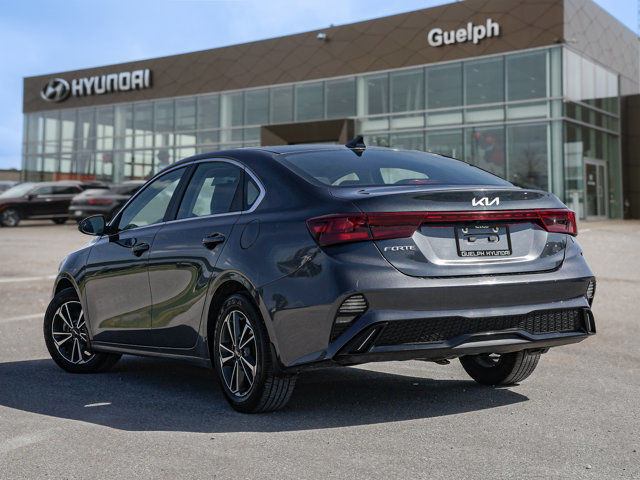 2023 Kia Forte EX | Wireless Charging | Blind Spot Monitor in Cars & Trucks in Guelph - Image 4
