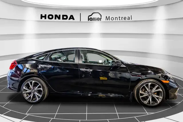 2020 Honda Civic Touring | TOIT OUVRANT | CUIR | GARANTIE 10 ANS in Cars & Trucks in City of Montréal - Image 9