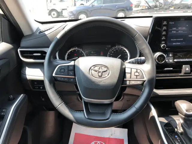 2022 Toyota Highlander XLE AWD in Cars & Trucks in Belleville - Image 23