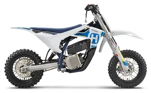 2023 Husqvarna EE 3 SAVE $2334 RABAIS in Dirt Bikes & Motocross in Ottawa - Image 3