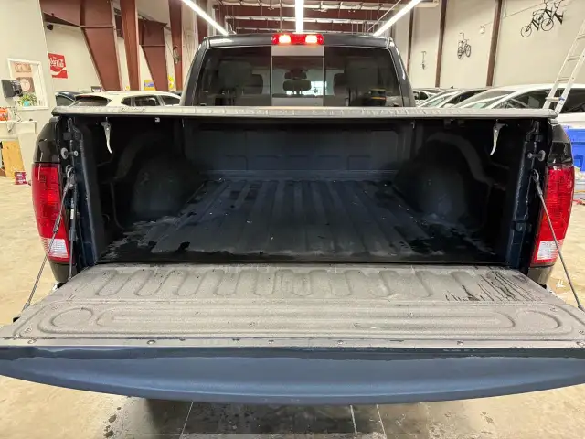 2019 RAM 1500 Classic SLT in Cars & Trucks in Owen Sound - Image 17