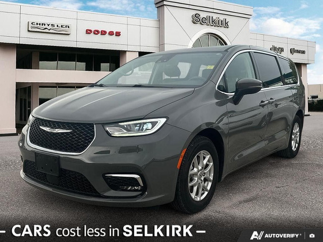 2023 Chrysler Pacifica in Cars & Trucks in Winnipeg