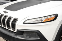 VEHICLE HIGHLIGHTS: BACKUP CAMERA, PANORAMA ROOF, HD RADIO, SATELLITE RADIO SIRIUS, HEATED SEATS, SU... (image 2)