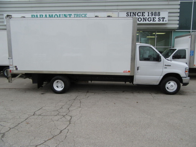 2019 Ford E-450 GAS 16 FT CUBE BOX WITH PWR LIFTGATE in Heavy Trucks in Markham / York Region