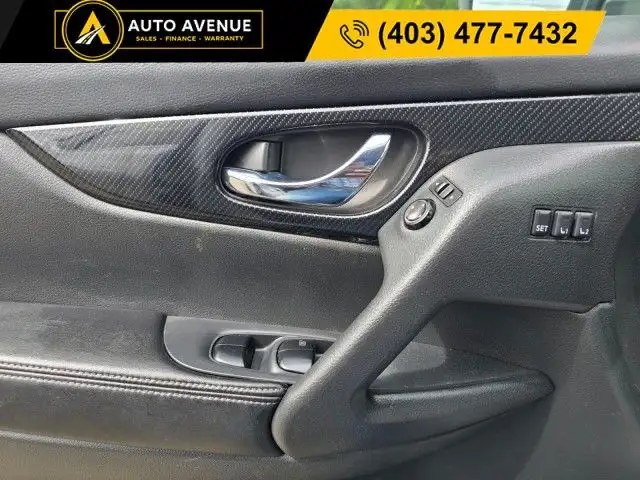 2018 Nissan Rogue SL - HEATED STEERING WHEEL, LEATHER HEATED SEA dans Autos et camions dans Calgary - Image 19